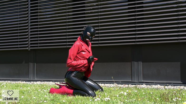 Lizanne: Primavera de látex rojo