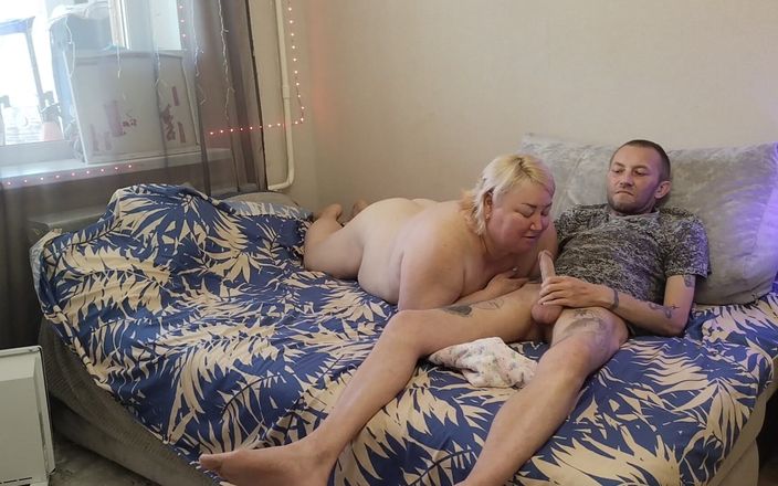 Zona901: Моя дрочка продовжилася мінетом від друга, щоб кінчити