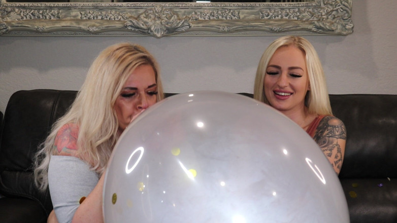 Elana Bunnz: MILF menghisap belon