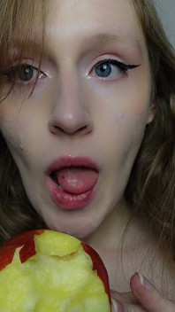 Asmr Comiendo Manzana Desnuda