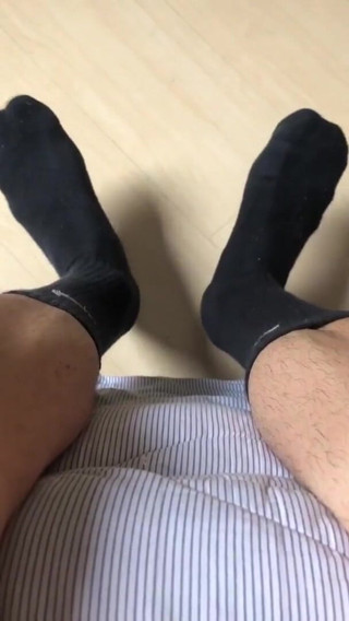 Riu Melo: Twink, massage érotique et exotique avec les pieds