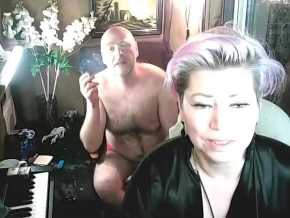 AimeeParadise: Para kamer internetowych Addams-klan