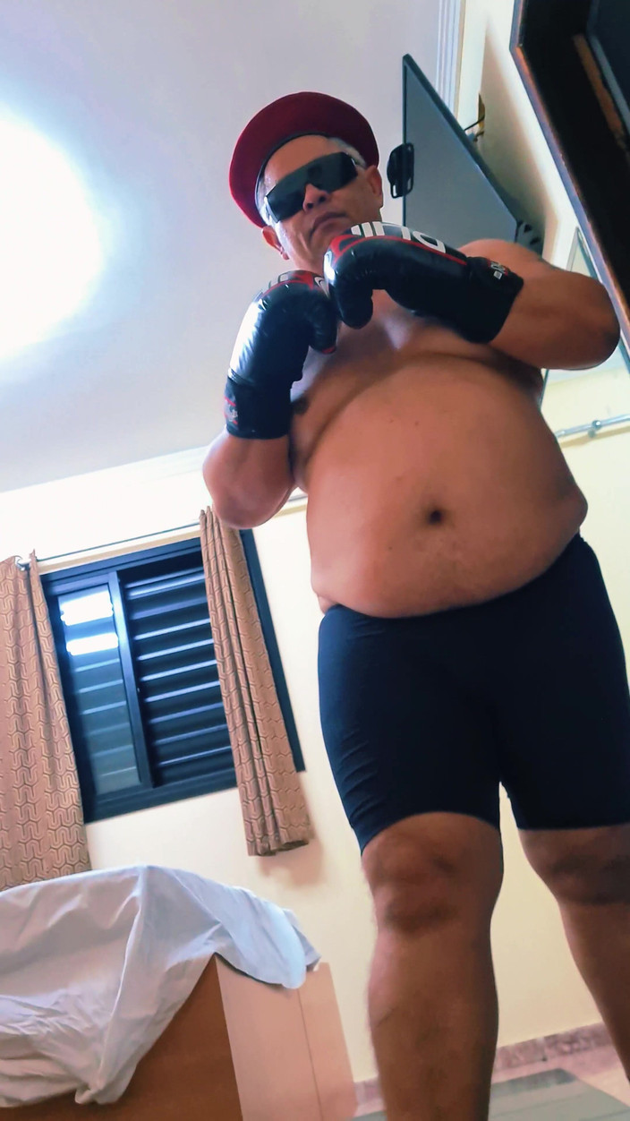 Punchbagplz: (видео от первого лица) Капитан Домина против тебя (ролевая игра-экшн)