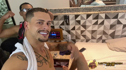 Let them watch: Bareback Tag Team 2 Vs 1 Hardcore, Letthemwatch, Voyou Latinos Inséminisant Sans...