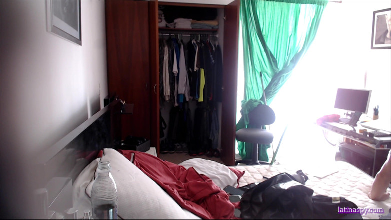 Latinaspy: 0Ep 116 cute little maid brings a sexy dress