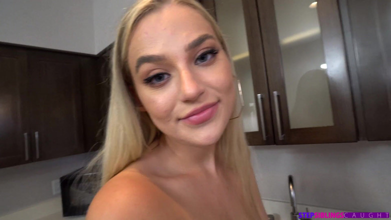 StepSiblings Caught: Nachytal jsem svoji nevlastní sestru při cammingu – S15: e4