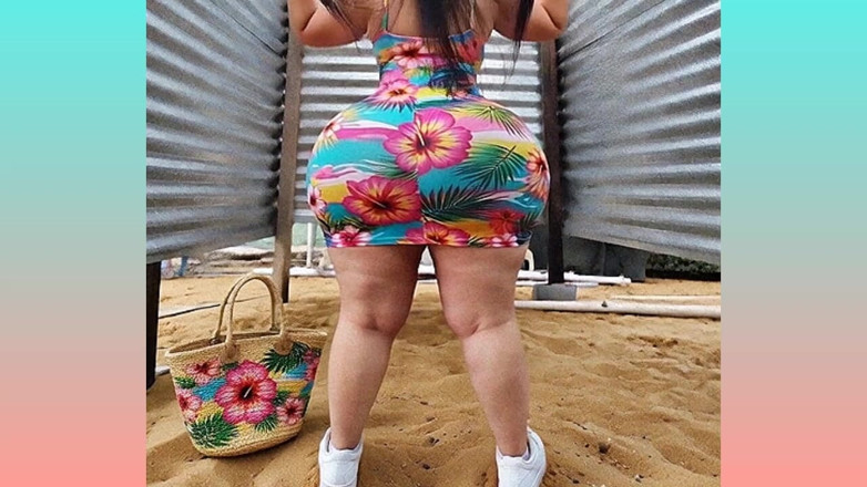 Xprohibidox1: Big-bottomed Woman Changing in Fitting Room