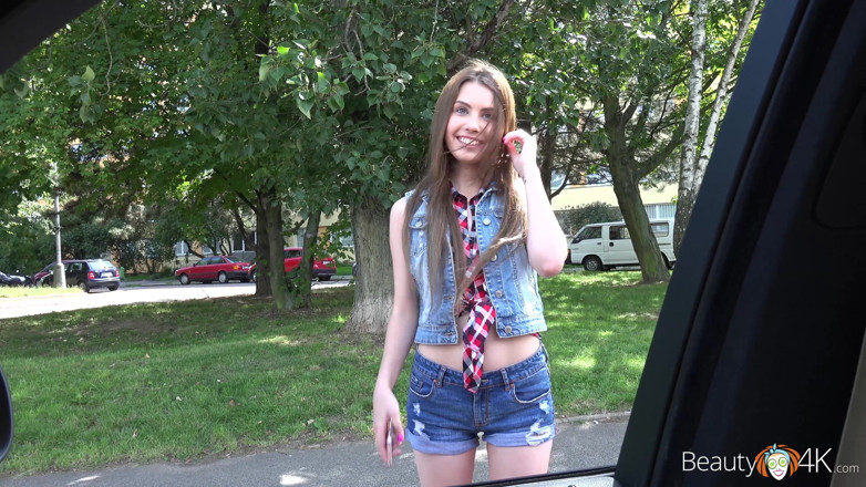 Teen Mega World: สาวสวยโดนเจาะหีในรถ