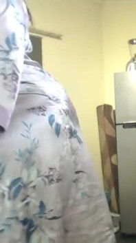 Lactating SSBBW Stripteasing and Moaning Fetish