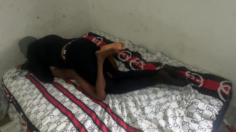 Petite Erotic Africa: No Mask for Little Lovet