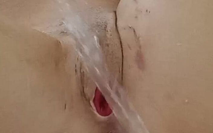 Lizzy Yum VR: Liz Young VR ianuarie 2025 Fantasy clitoris țâțe pizdă cu dilatare orgasm...