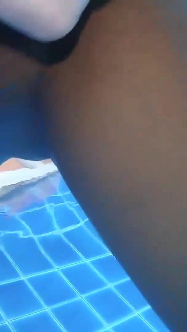 Johntronx - Underwater Fun with a Hot Curvy Redhead Asian Amateur Babe (John Tron X)