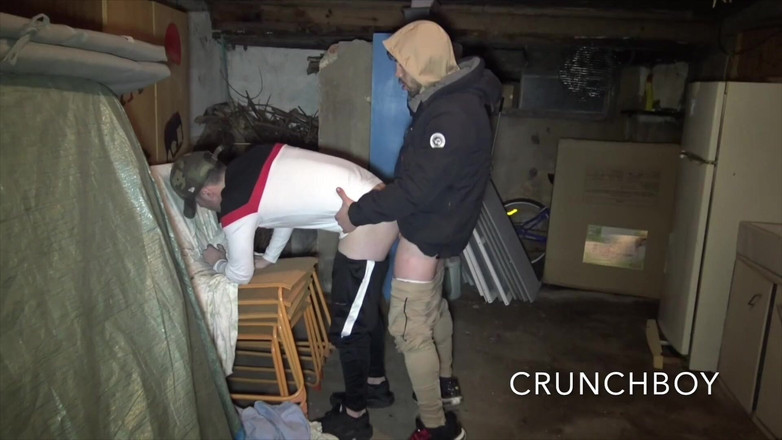 AMATOR BAREBACK FRENCH STUDIO: 2421 스트리그스 배드보이에게 따먹히는 젊은 트윈크