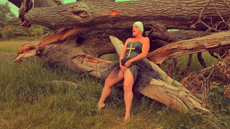 Kylie Britain Adventures: Дотик шкіри