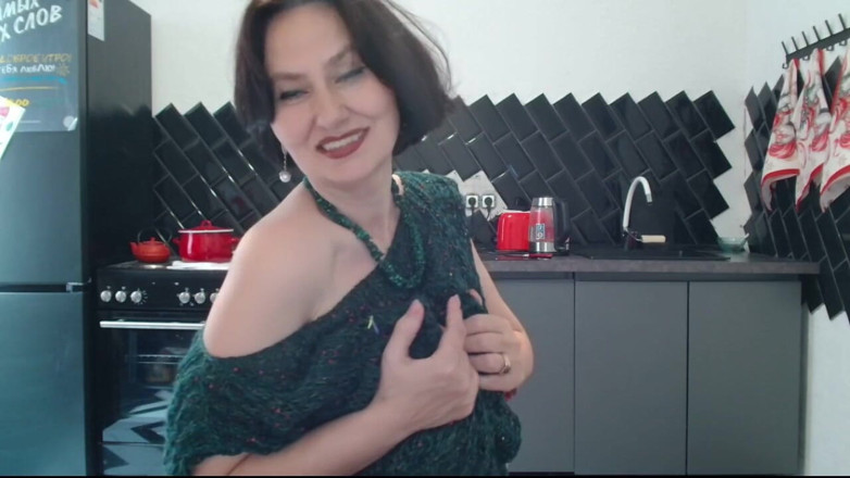 ANGELA_LADY: Göğüsleri harika