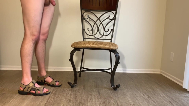 The Young Fister: Teen riding dildo wearing sandals