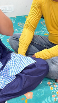 Öğrenciler öğretmeni çağırdı ve eve geldi
