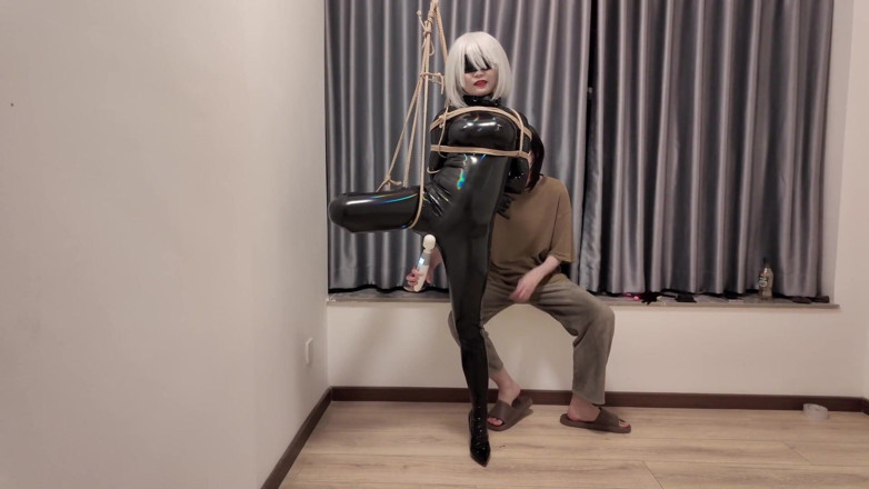 Aisan girl bondage: Hs20-awek dalam jaket kulit terikat dan kemudian didisiplinkan