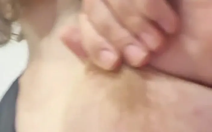 Naughty Rapunzel: MILF mléko z velkých přírodních prsou
