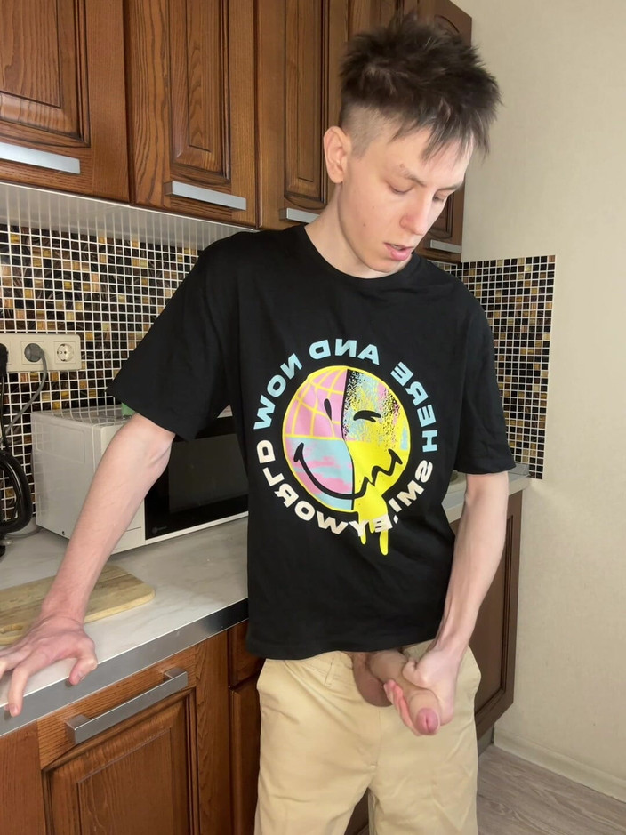 Morflot24: La delicia de esperma de Young Twink