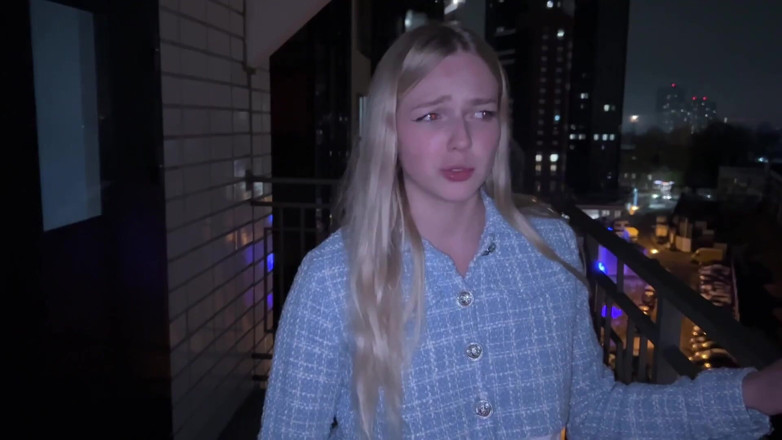 Arisha Mills: Czy możesz mnie przelecieć na przekór mojemu chłopakowi? sąsiad ofiarował...