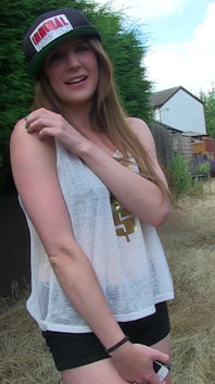 Samantha Bentley is pissing outdoor