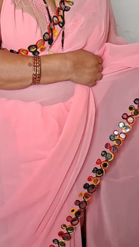 Gulabi Sari Et Pleine De Squirt