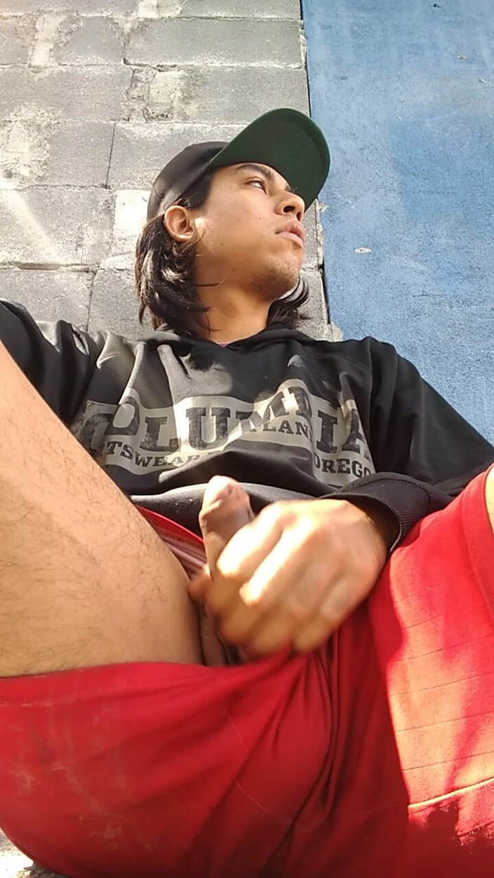 AlexAlejandro13: 내 곁에 있고 싶어 하죠