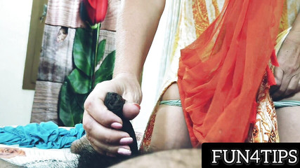 Bolly Karma: Bonita milf está fazendo amor com seu novo namorado