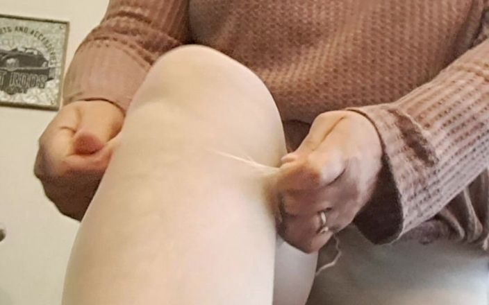 Mommy big hairy pussy: Máy bay bà già tự nhiên với một số quần áo