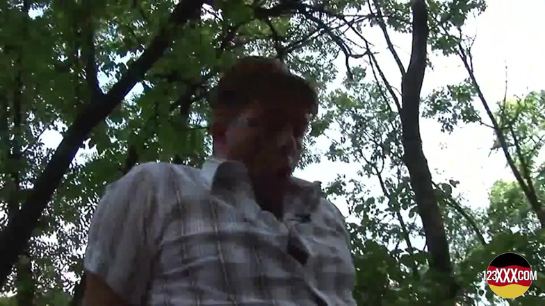 123XXX - Fucked Amateurs in Germany!: जर्मन सुंदरी लंड को खुश कर रही है