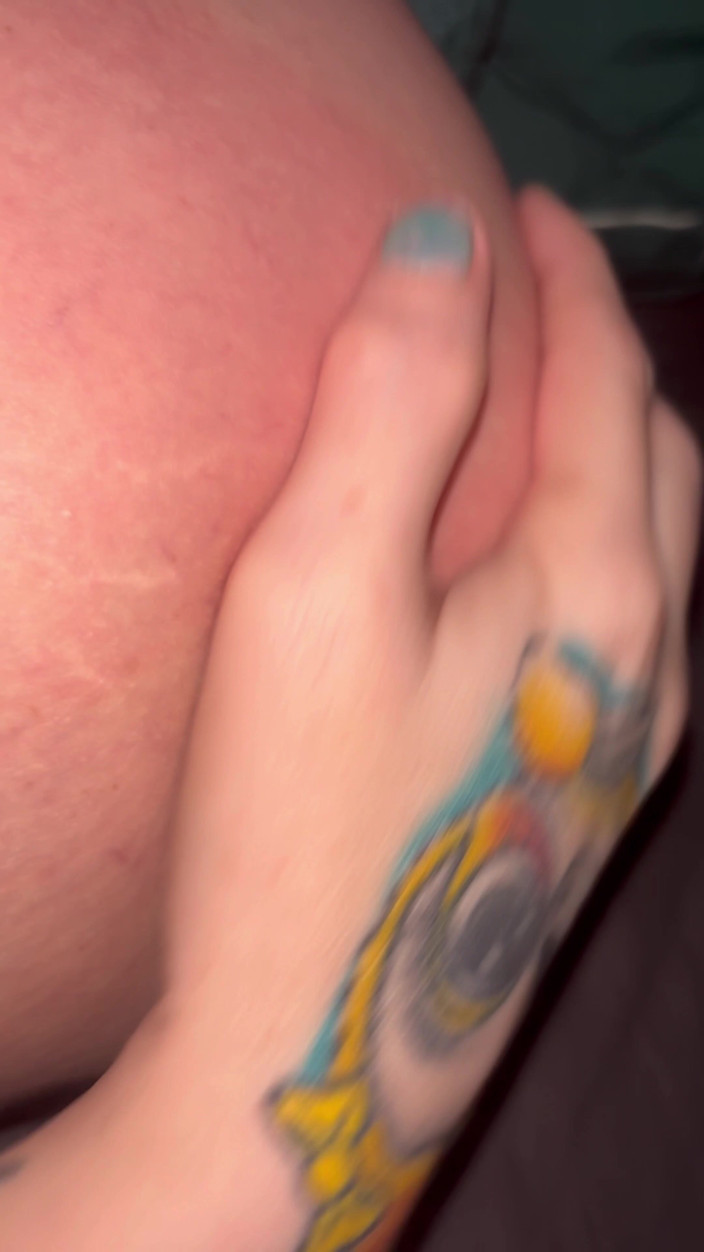 Hot potato girl: Giving Myself Handprints