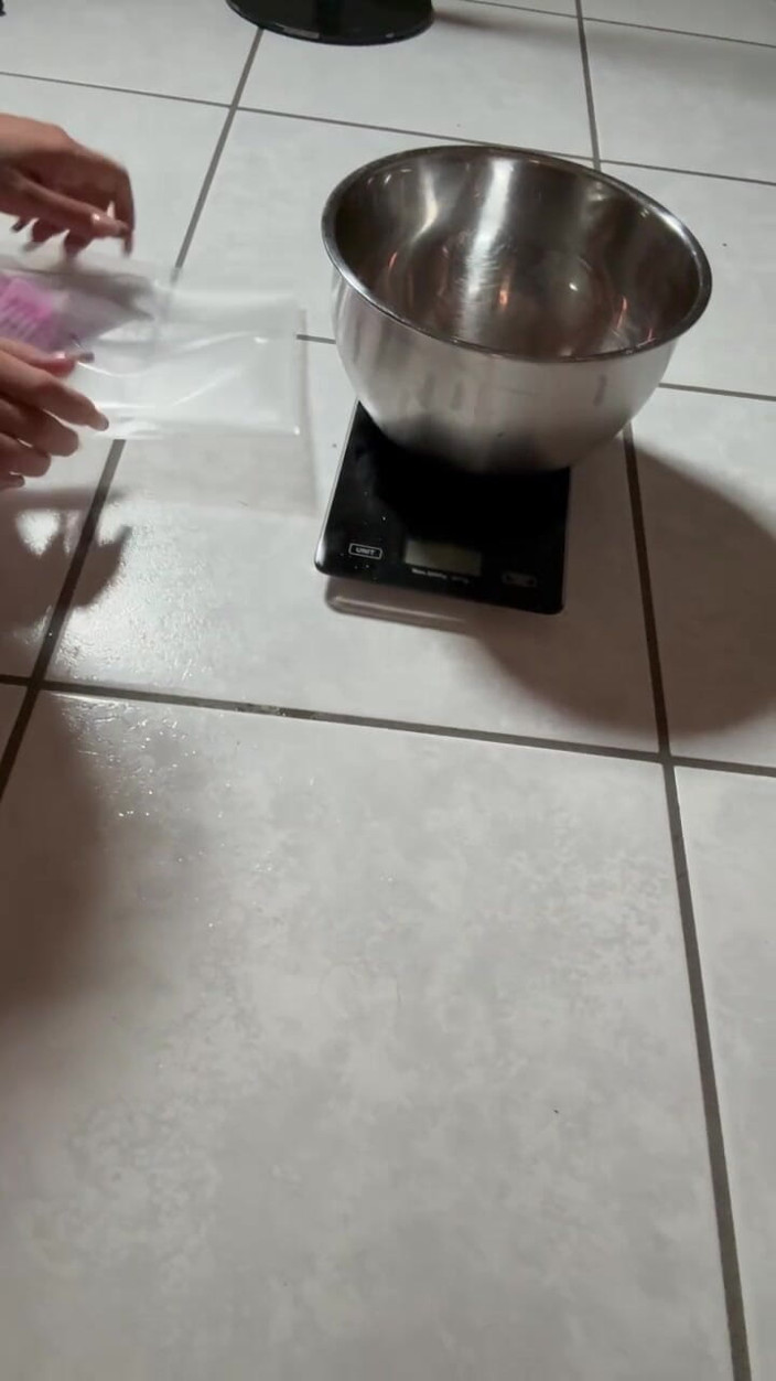 Yellow Juice: Flamingo Kencing - Pissy Socks Twogirlsonechallenge