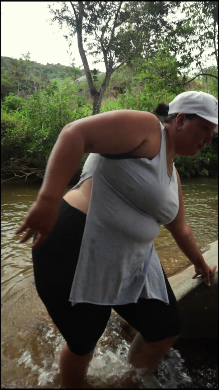 Lexly_16: Mencari Di mana untuk berkongkek di sungai