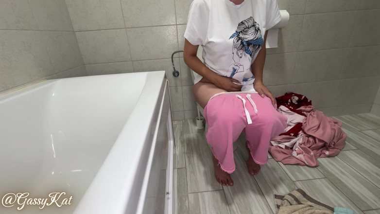 GassyKat: El baño diario episodio 29