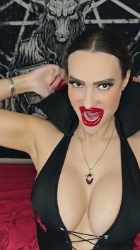 Aroma Reprogramming From Sexy Vampiress with Long Claws