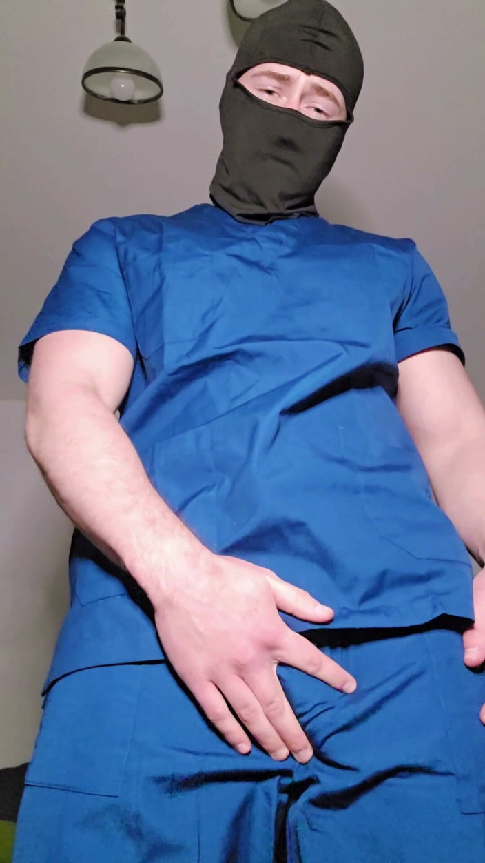 PhantomGentX: Hot doktor behandlar dig och ger dig sin medicin fett...