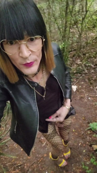 Fantasme d’un Câtain. Promenade dans une décharge à Sperme. Cumslut Cumdown Vanessabitchx Parischiennetrvprod