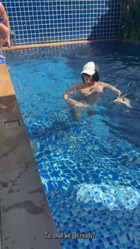 Hari Kolam: Isteri bertetek besar berseronok dengan kekasihnya. Tetek besar, matahari dan zakar besar