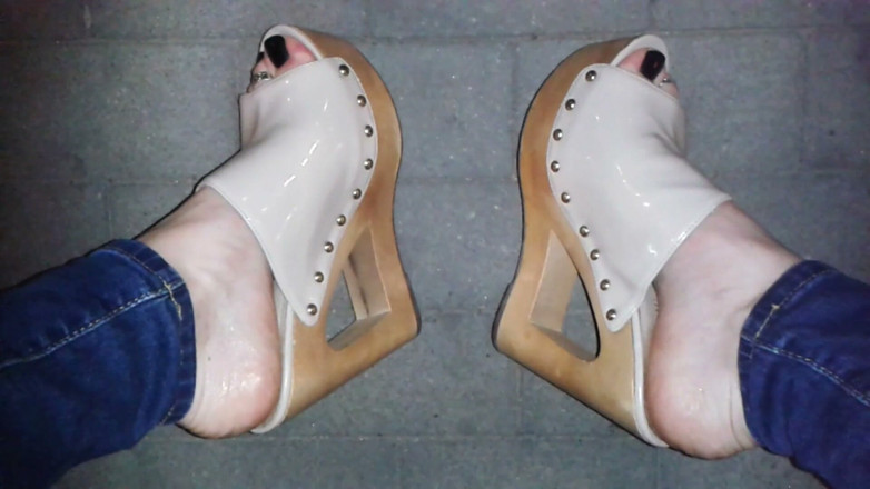 Heelex: Platform Mules