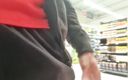 Arg B dick: Masturbace v supermarketu, miluji riskování