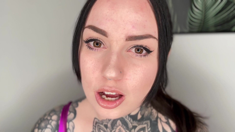 Miss Valentina: Oční kontakt Mesmerise