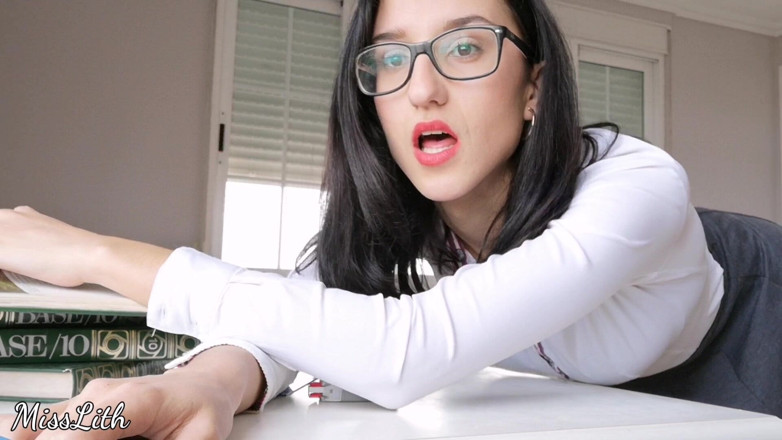 Miss Lith Domina: La studentessa ti insegna a segarti