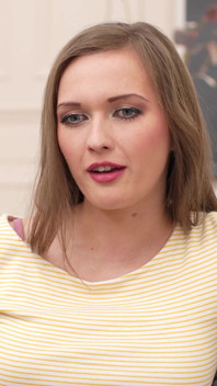 Stacy Cruz Diwawancara