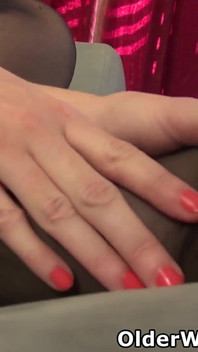Soccer Stepmom Nyla From the Us Shows Us Her Pleasure Spot