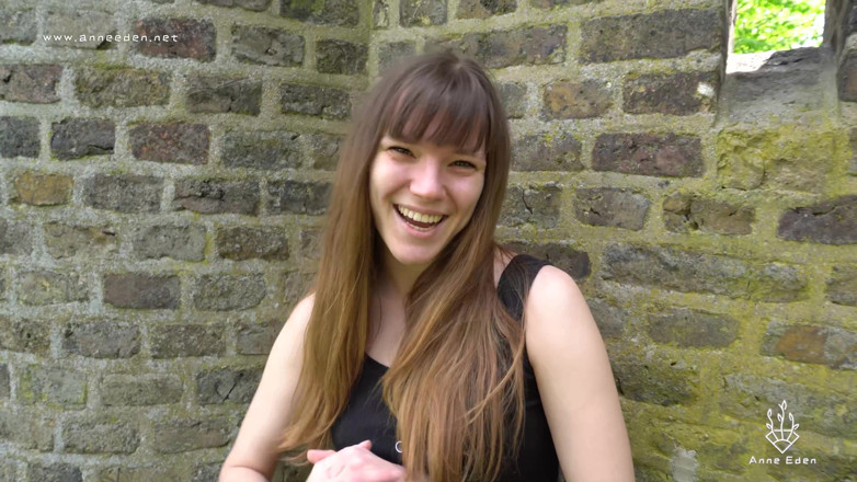 Anne Eden: My first handless blowjob! 100% uncut