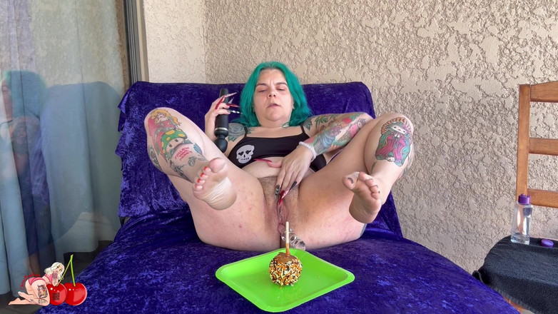 CherryBombBomb: Ich esse meinen squirt-mit caramel candy apfel