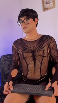 Femboy Ken Submissa Dança Pedindo Pênis