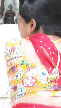 Ibu tiri India dientot sama teman-temannya - audio bahasa india - video rekaman seks tante seksi india dientot habis-habisan