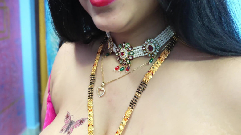 Nelam bhabhi: Bhabhi yang cantik